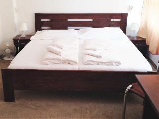Hotel Botel Gracia