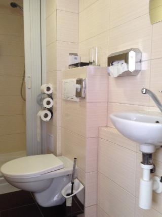 Hotel Botel Gracia