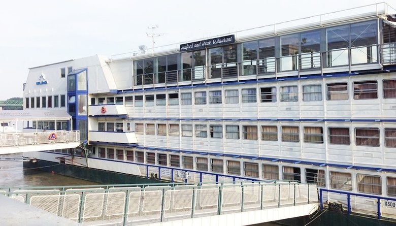 Hotel Botel Gracia