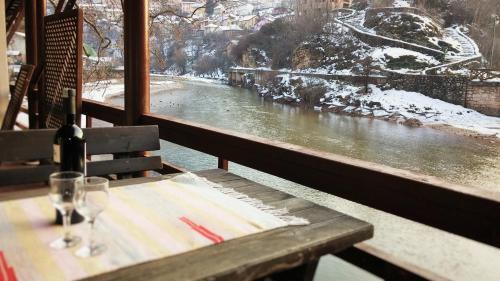 Hostal Pansion River