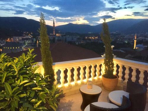 Hostal Shangri La Mansion