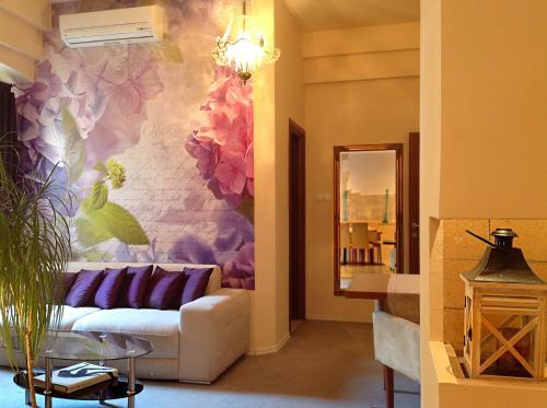 Hostal Shangri La Mansion