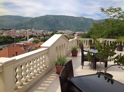 Hostal Shangri La Mansion