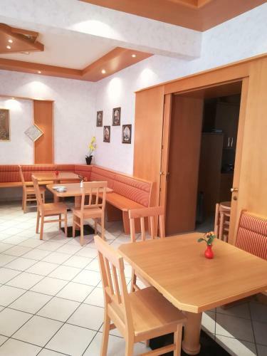 Hostal Pension F�nfhaus