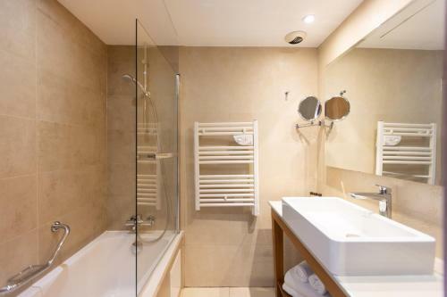 Hotel Avangani Resort