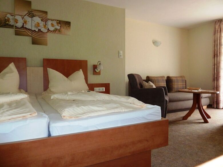 Hostal Pension Haus Waldfrieden