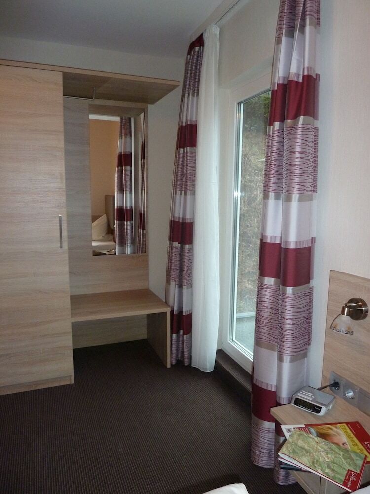 Hostal Pension Haus Waldfrieden