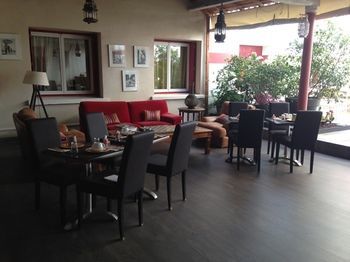 Hotel C�t� Patio