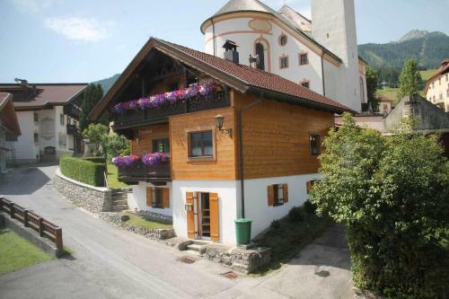 Ferienhaus J�gerh�usl
