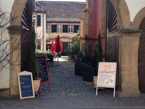 Hotel & Cafe�ritter Von B�hl