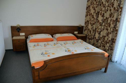 Hostal Pension Miklautz