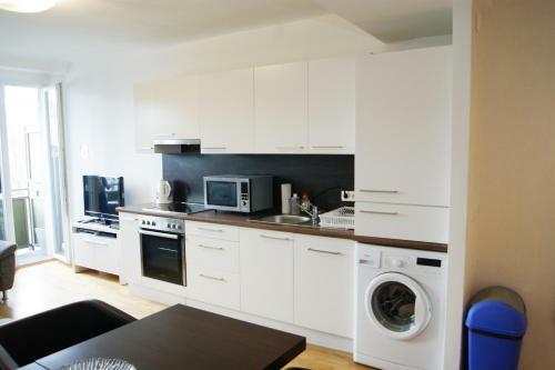 Amici Apartments Urania