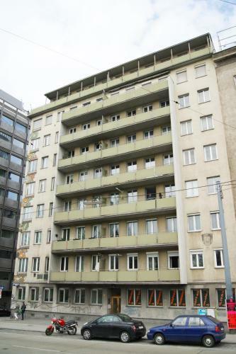 Amici Apartments Urania