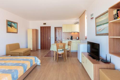 Hotel Via Pontica 123 Guest Apartments