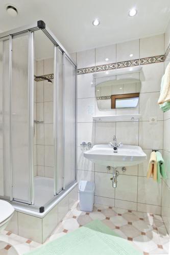 Hostal Pension Alpina Neustift