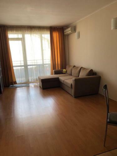 Central Plaza Apartment