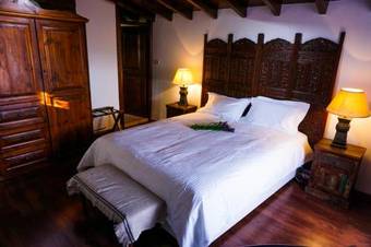 Country House Apanemia