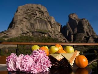 Dellas Boutique Hotel