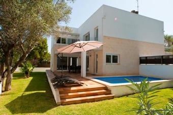 Villa Ferrera Select B