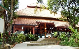 Hotel Phi Phi Natural Resort