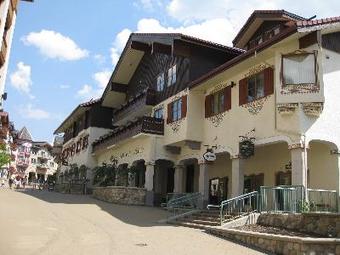 Hotel Sun Peaks Lodge