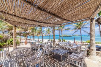 Hotel Lily Palm Resort