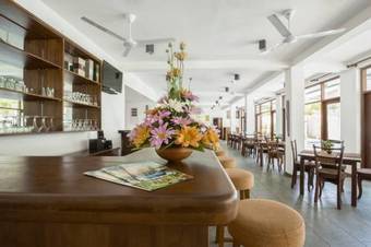 Hotel Rockside Beach Resort