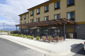 Holiday Inn Express Hotel & Suites Belgrade