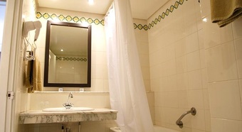 Hotel Les Ambassadeurs (.)