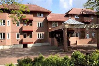 Parkside International Hotel