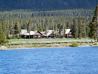 Lake Yellowstone Hotel