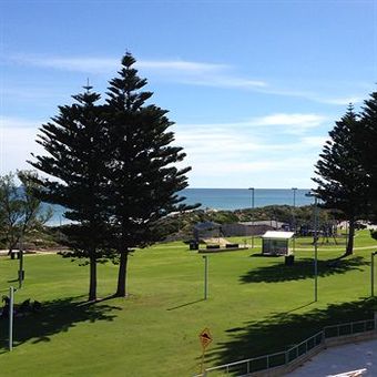 Hotel Clarion Suites Mullaloo Beach