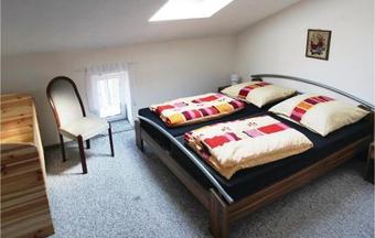 Three-bedroom Holiday Home In Gohren-lebbin Ot U.