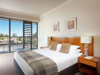 Hotel Sebel Harbourside