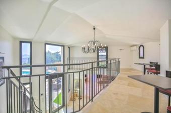 Luxury Villa Cannes Suites@pool