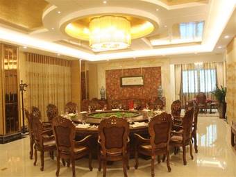 Vienna International Hotel Shanghai Pudong Xinchang Old Town Subway Station