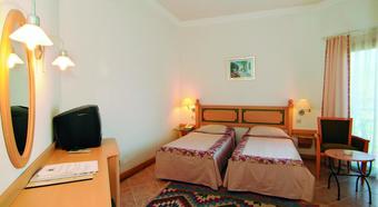 Hotel 3 S Beach Club