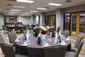 Hotel Embassy Suites Oklahoma City - Will Rogers World Airport