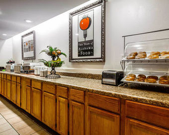 Ramada Hotel At The Birmingham Airport