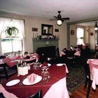 Hotel Colonial House Inn & Restaurants