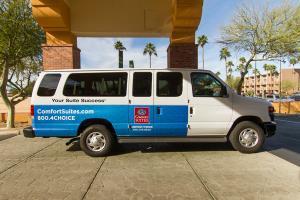 Hotel Comfort Suites Airport