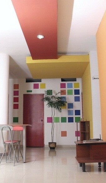 Hostal Colours