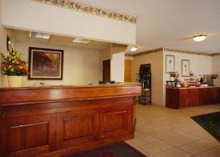 Hotel Econo Lodge East