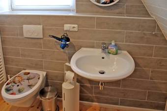 Finnh�tte In Kr�slin
