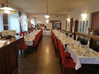 Hostal Penzi�n ?adove?