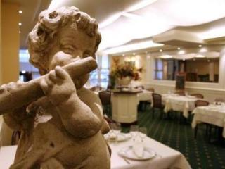 Brit Hotel Les Voyageurs