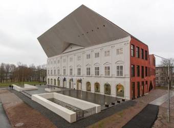 Town Hall View Apartment