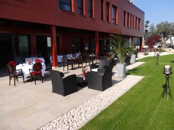 Kyriad Prestige Lyon Est - Saint Priest Eurexpo Hotel And Spa
