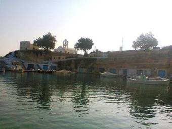 Aerides Mandrakia Milos