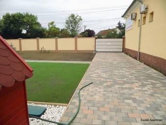 Hostal Eszter Apartman